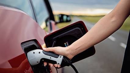 Kanada'dan Çinli elektrikli araçlar için vergi kararı 