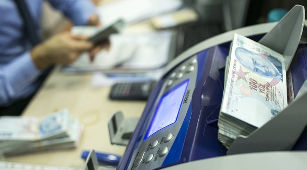 Dijitalleşme etkisi: Bankacılıkta çalışan ve şube sayısı geriledi 