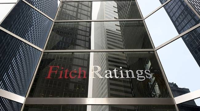 Gözler Fitch'in Türkiye kararında