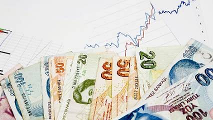 Commerzbank'tan TL tahmini