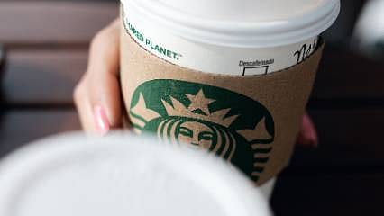 Starbucks'ın yeni CEO'suna 'özel uçak' tepkisi: 'İkiyüzlülük'