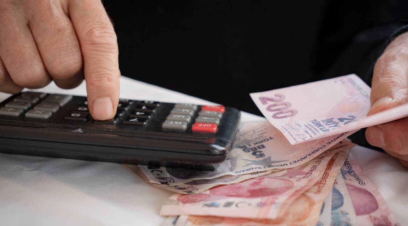 Asgari ücrete ara zam olacak mı? AK Parti'den açıklama 