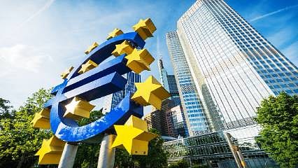 ECB düşen zayıf ekonomiye karşı yılın üçüncü faiz indirimine gitti