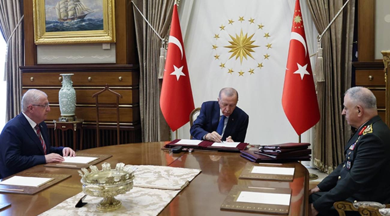 YAŞ kararları açıklandı...  23 general ve amiral bir üst rütbeye yükseltildi 
