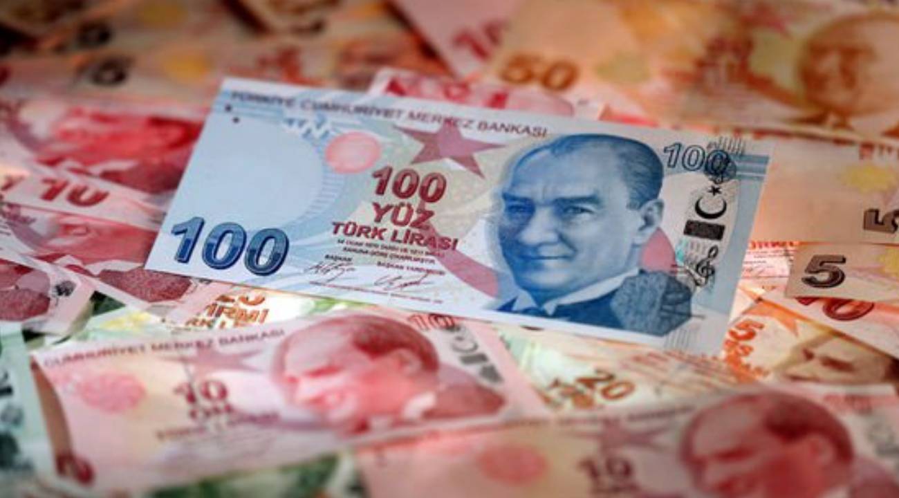 Reel döviz kuru 5 ay sonra ilk kez geriledi