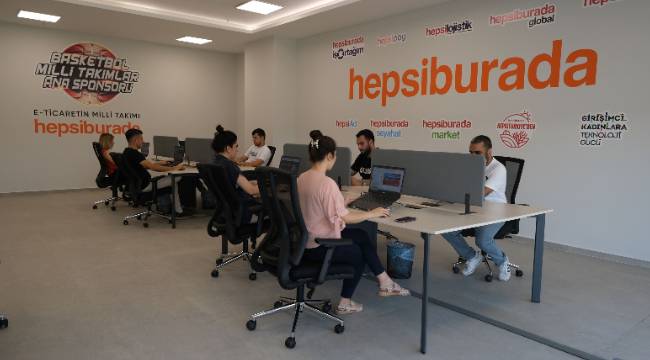 Hepsiburada, depremin birinci yılında bölgeye desteğini büyüterek sürdürüyor