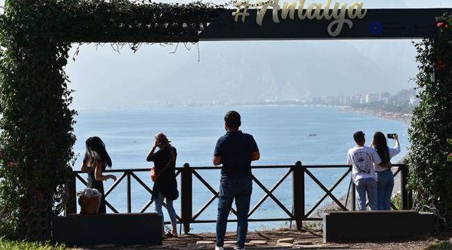 Antalya'ya gelen turist sayısında tüm zamanların rekoru