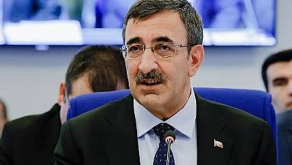Cumhurbaşkanı Yardımcısı Yılmaz'dan emekliye zam ve kademeli emeklilik açıklaması