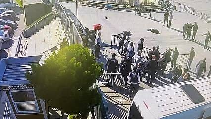 Çağlayan Adliyesi önünde saldırı girişimi: Bakan Yerlikaya detayları açıkladı