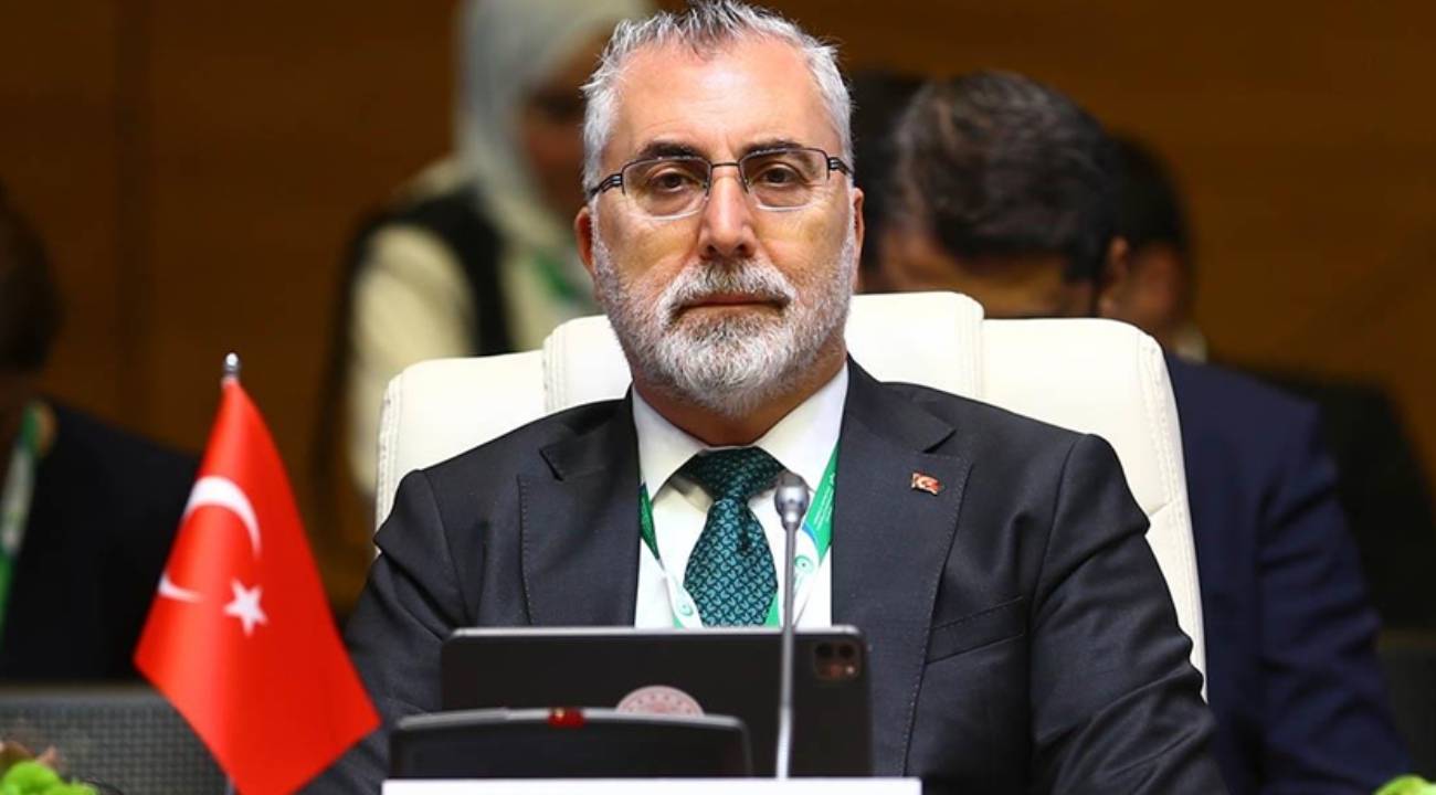 Bakan Işıkhan'dan emekli maaşları  ve çalışma saatleriyle ilgili açıklama 