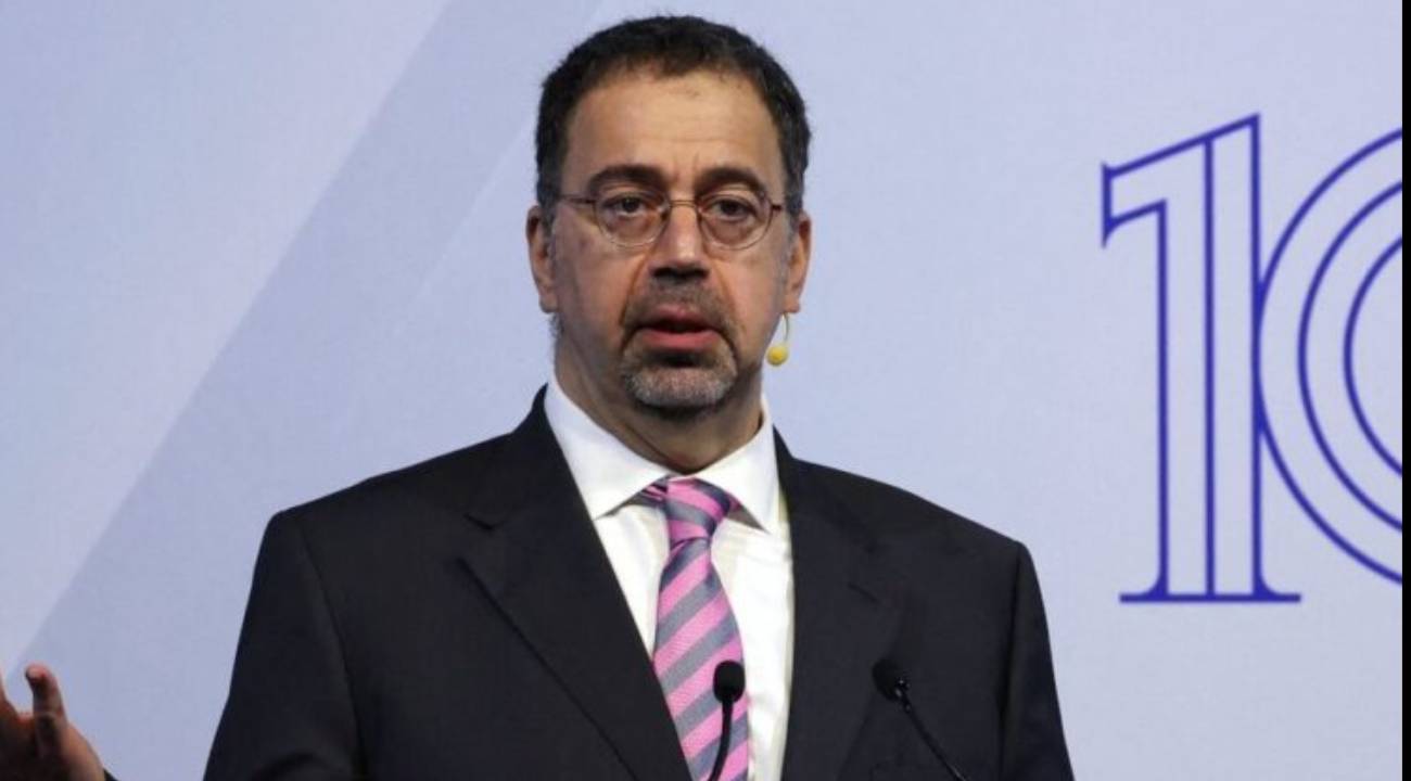 Acemoğlu'ndan uyarı: "Bunu görürseniz lütfen itibar etmeyin, sahtedir"