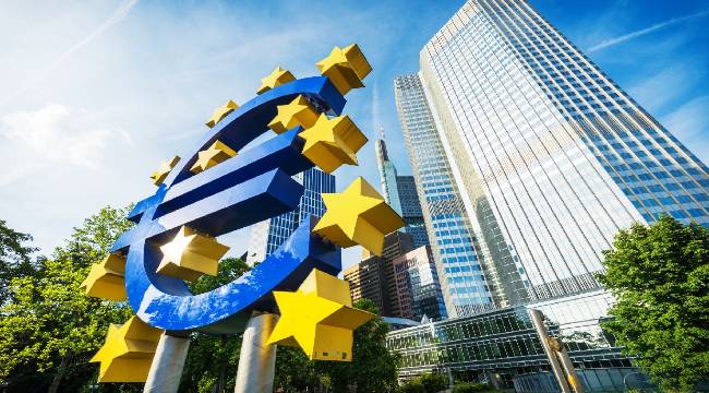 Fitch, ECB'nin faiz indirim hızını artırmasını bekliyor