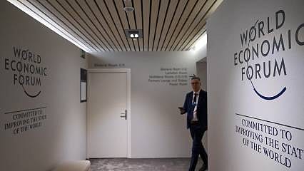 Davos'ta başekonomistler bu yıl küresel ekonominin zayıflayacağını öngördü