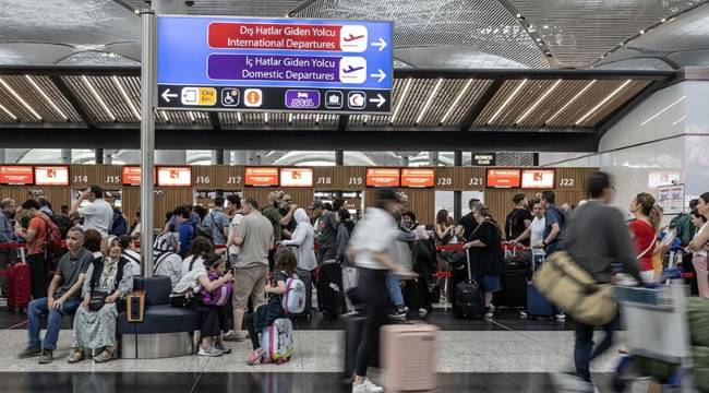  İstanbul'daki havalimanlarında Kurban Bayramı yoğunluğu