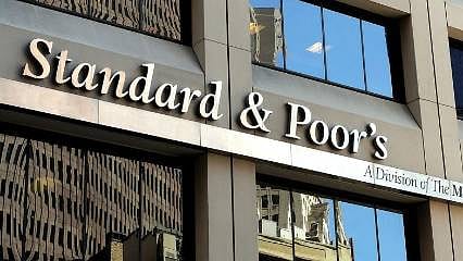 S&P, Türkiye'nin kredi notunu yükseltti