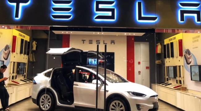 Tesla İstanbul'daki ilk mağazasını bugün açtı 