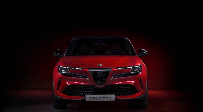 Alfa Romeo yeni tanıttığı modeli 'Milano'nun adını değiştirdi: Peki, neden?