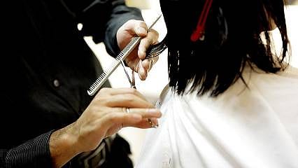 Kadın kuaförleri ve güzellik salonlarının çalışma günleriyle ilgili yeni karar 