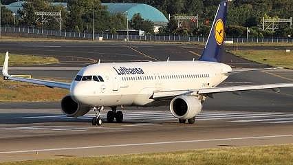 Lufthansa, Orta Doğu'ya uçuş iptallerinin süresini uzattı