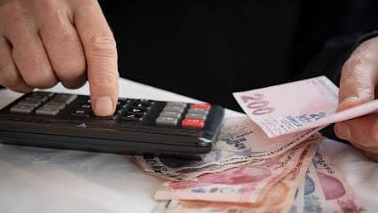 AK Parti'den emekliye ek zam sinyali 