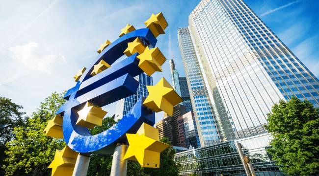 ECB tutanakları: Üyeler "çok düşük fiyat artışı" konusunda bölündü