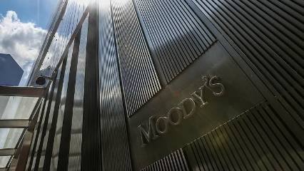 Moody's Suudi Arabistan'ın kredi notunu yükseltti