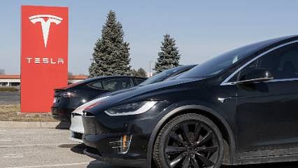  Seçimin diğer kazananı Musk oldu: Tesla borsada uçtu! 