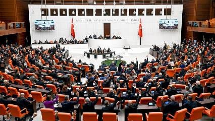 Ekonomiye ilişkin torba kanun teklifi komisyonda kabul edildi 
