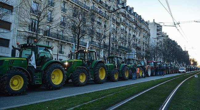 Protestolar Avrupa'da 8 ülkeye yayıldı: Yollara dökülen çiftçiler neye kızdılar, ne istiyorlar? 