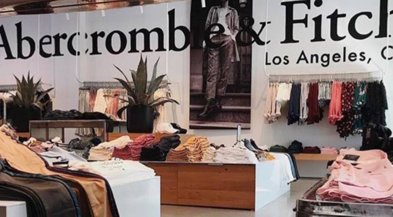Mode devi Abercrombie & Fitch'nin eski CEO'suna cinsel saldırı suçlaması