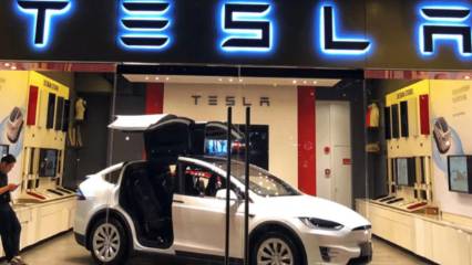 Tesla'nın ilk çeyrek kârında dev kayıp