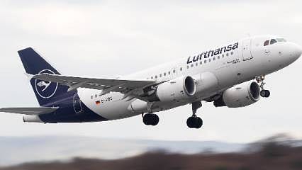 Lufthansa, grev nedeniyle 1000 uçuşun iptal edileceğini öngörüyor