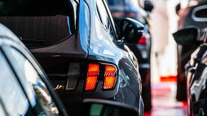 Avrupa'da bir ilk: Benzinli otomobiller tahtını kaybetti