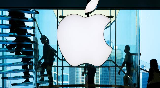 Apple, tarihindeki en büyük hisse geri alımını duyurdu 