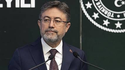 Tarım ve Orman Bakanı Yumaklı'dan sahipsiz köpeklerle ilgili değerlendirme