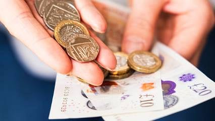 İngiltere'de enflasyon bu yıl ilk kez arttı 