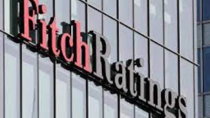 Fitch, İngiltere'nin kredi notu görünümünü yükseltti 