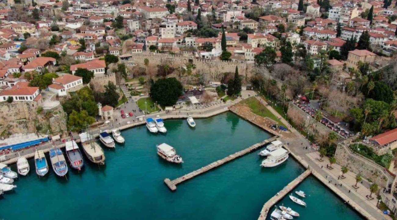Antalya’da fiyat indirimine rağmen otellerde doluluk beklenti altında kaldı