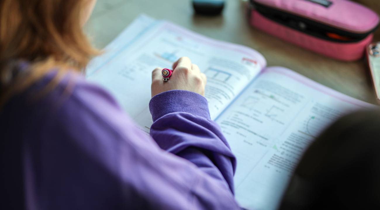 AÖL sınav giriş belgesi yayınlandı mı? 2025 AÖL sınavları ne zaman, saat kaçta? 