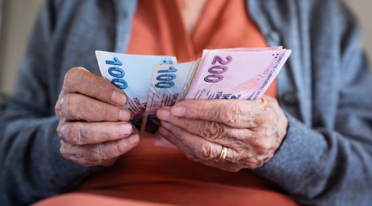 Kurban Bayramı ikramiyeleri ne zaman, ayın kaçında yatırılacak? Emekliye 4.000 TL bayram ikramiyesi ödeme takvimi