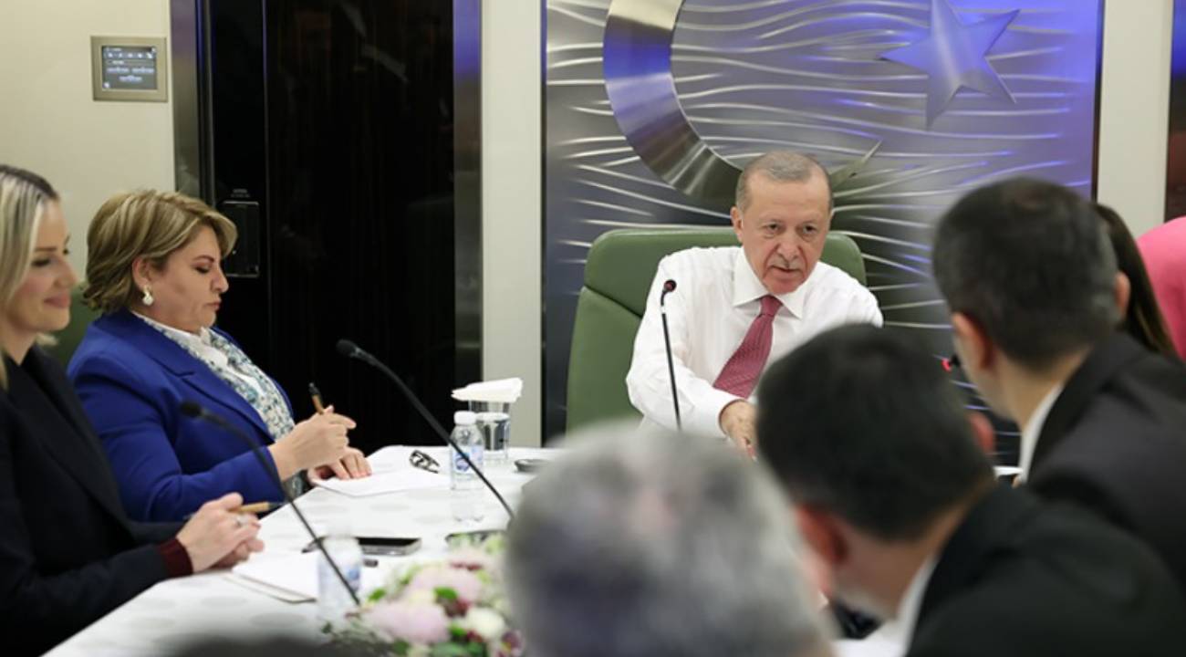 'Milyonlarca lira transfer ücreti alan bu insanlar, bu işin içerisine nasıl bulaşır'