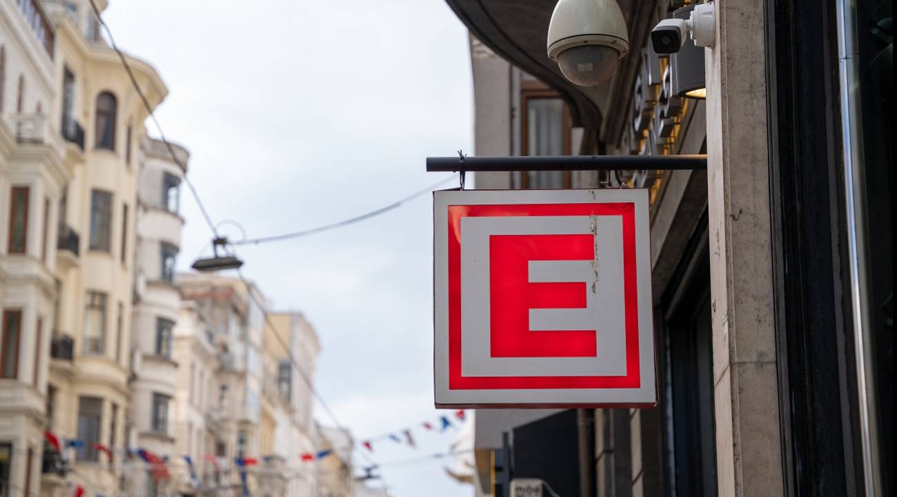 Arefe günü eczaneler kaça kadar açık? 5 Haziran arefe günü eczane çalışma saatleri