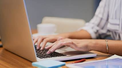MEB personel il dışı isteğe bağlı yer değiştirme başvuruları başladı mı?  