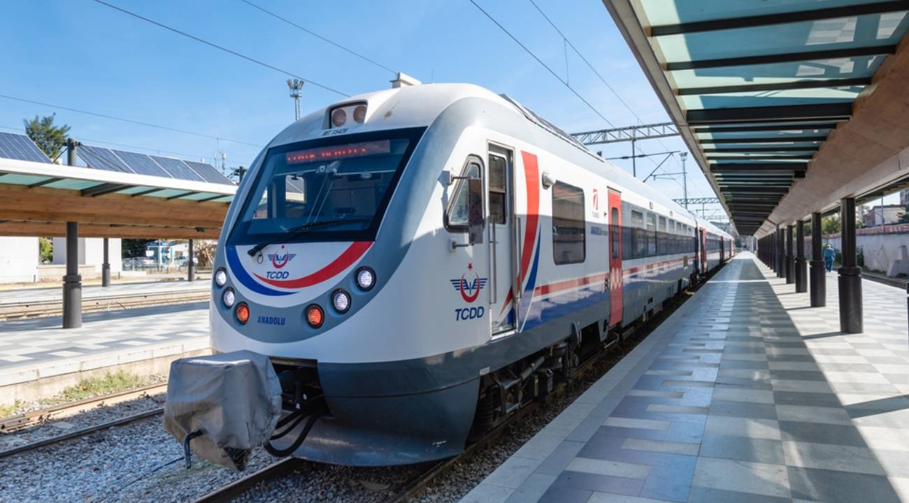 TCDD İŞKUR üzerinden 140 tren makinist kursiyeri alacak! Kursiyer alımı başvurusu nasıl yapılır, başvuru şartları neler?