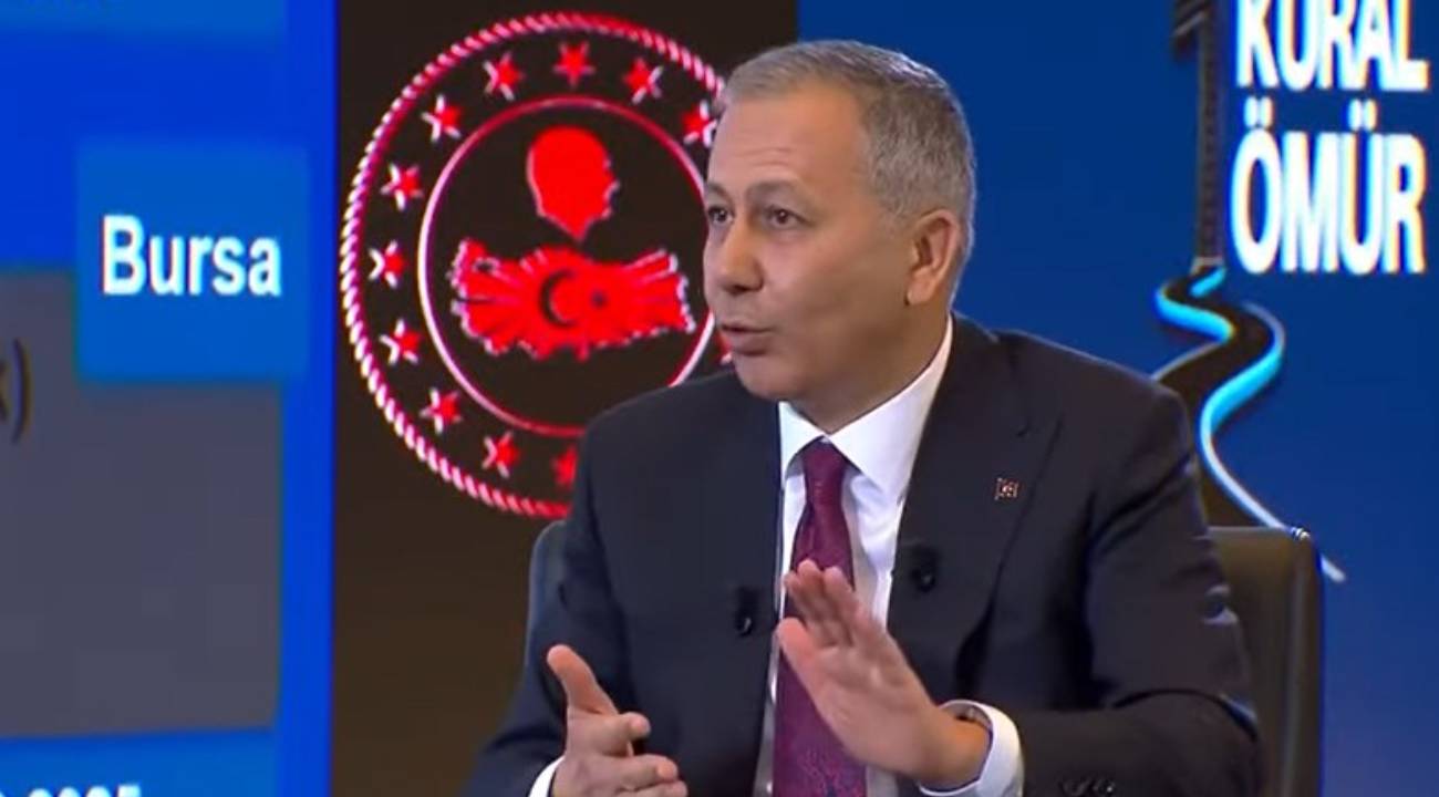 Yerlikaya duyurdu: Hız limitini aşana 90 gün, Ambulansa yol vermeyenin ehliyeti iptal edilecek