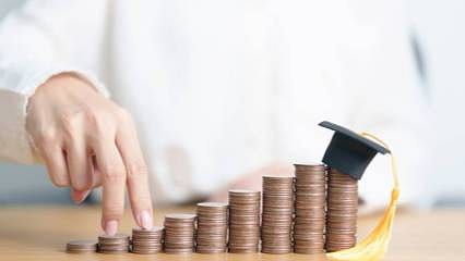 KYK bursu ne zaman yatacak, hangi tarihte? KYK 2025-2026 burs ödemesi toplu mu yapılacak?
