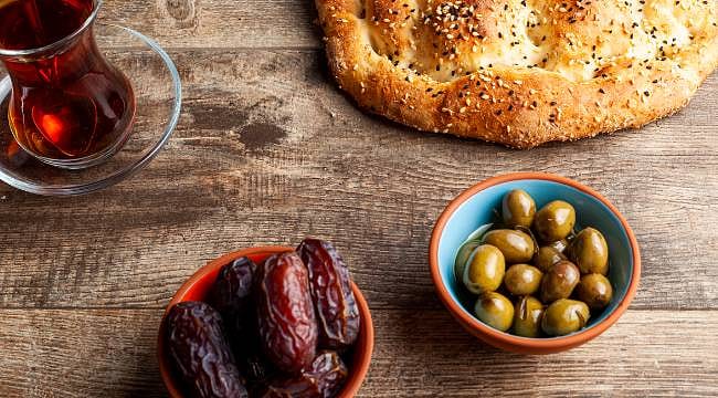 İftara kaç dakika kaldı? 27 Şubat Ankara, İzmir , İstanbul'da iftar saat kaçta?