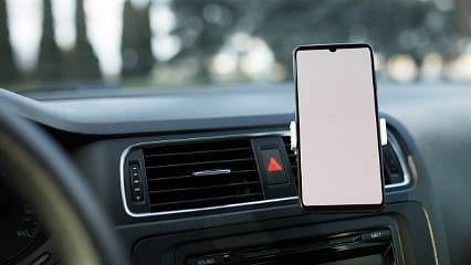 Araçlara telefon tutucu takmak yasak mı? Cezası var mı?