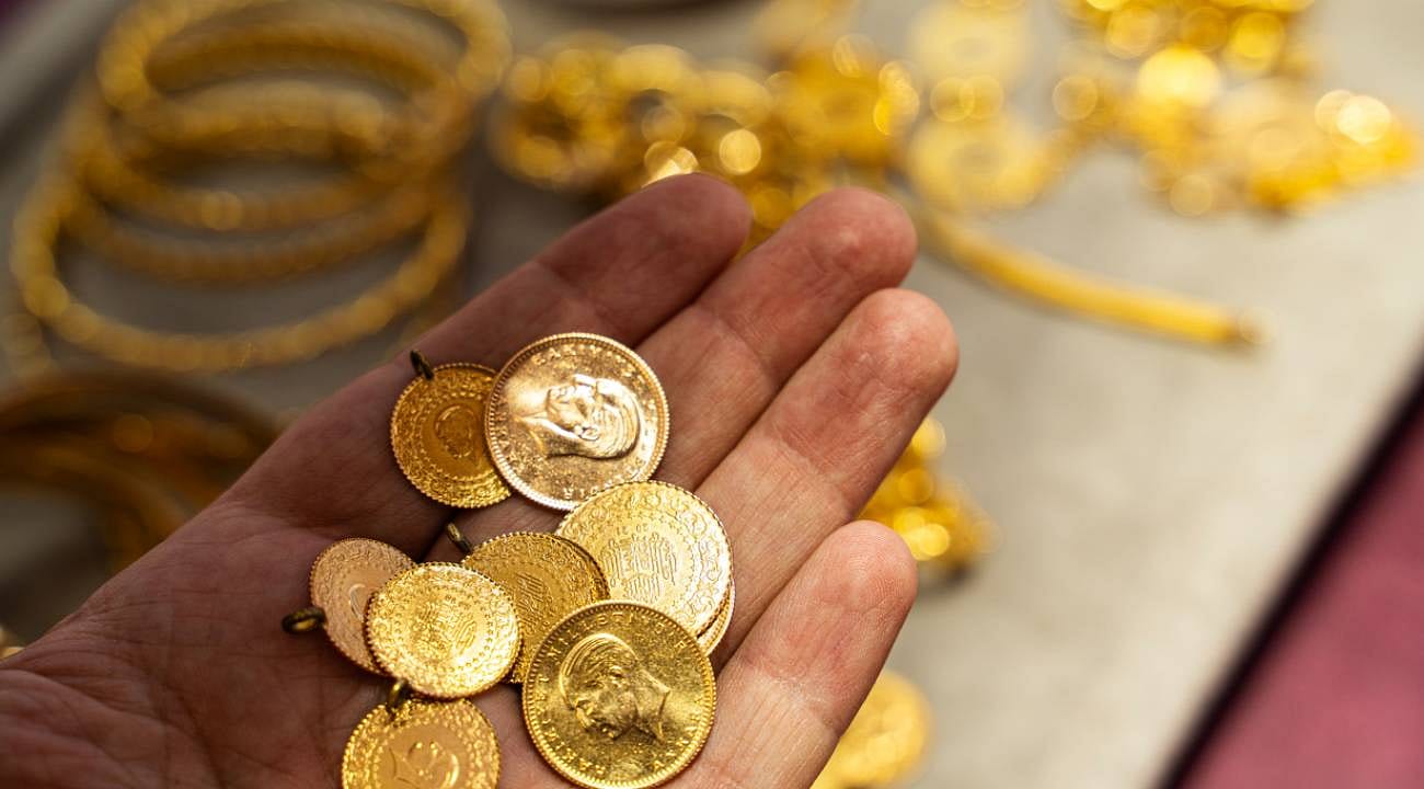 Kredi kartıyla altın alınıyor mu? Kredi kartı ile altın alımında komisyon alınıyor mu?