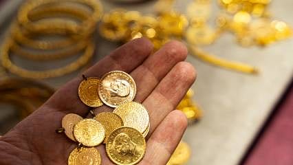 Kredi kartıyla altın alınıyor mu? Kredi kartı ile altın alımında komisyon alınıyor mu?